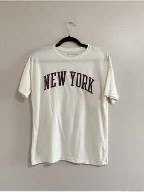 Abercrombie & Fitch New York White Graphic T-Shirt Size X-Small